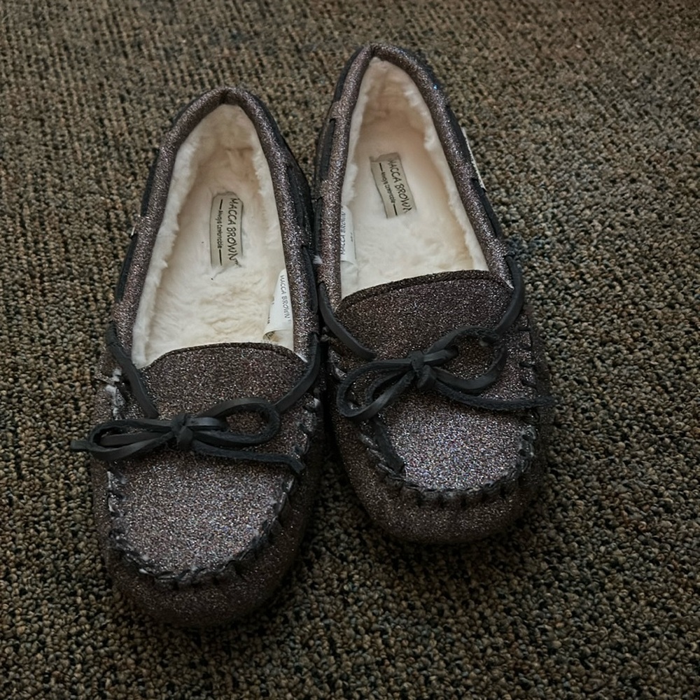Fuzzy sparkly slippers